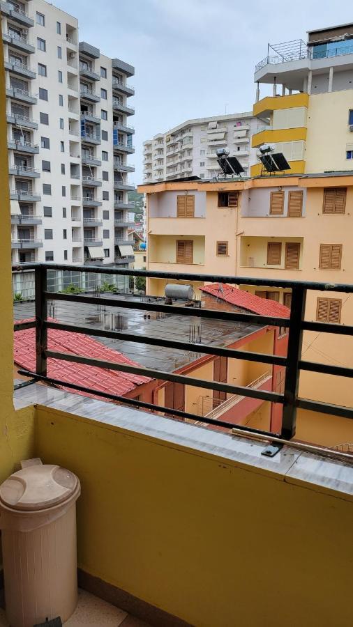 Charming Apartment Lushnjë Dış mekan fotoğraf