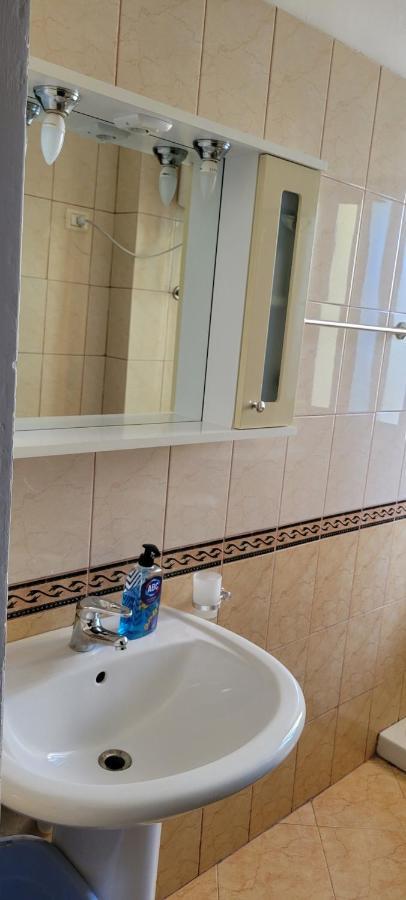 Charming Apartment Lushnjë Dış mekan fotoğraf